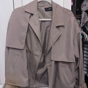 Short trench coat